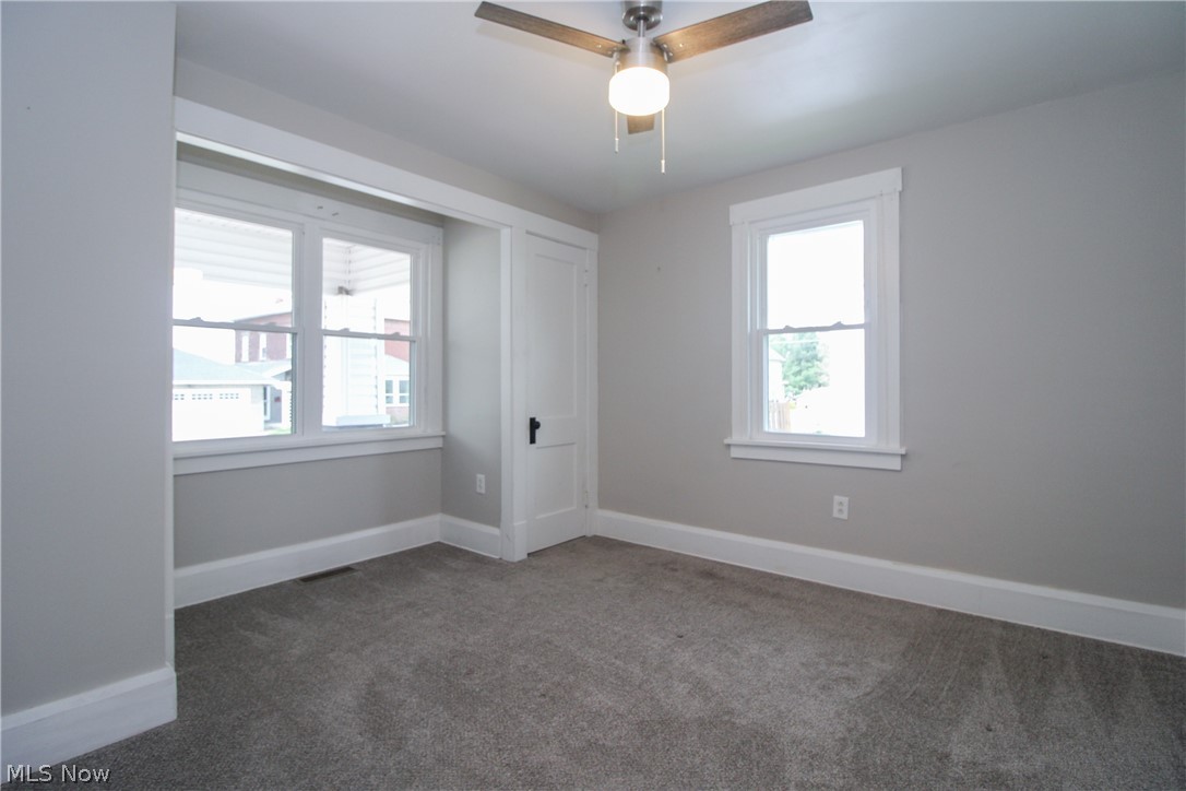 65 Duquesne Street Columbiana OH 44408