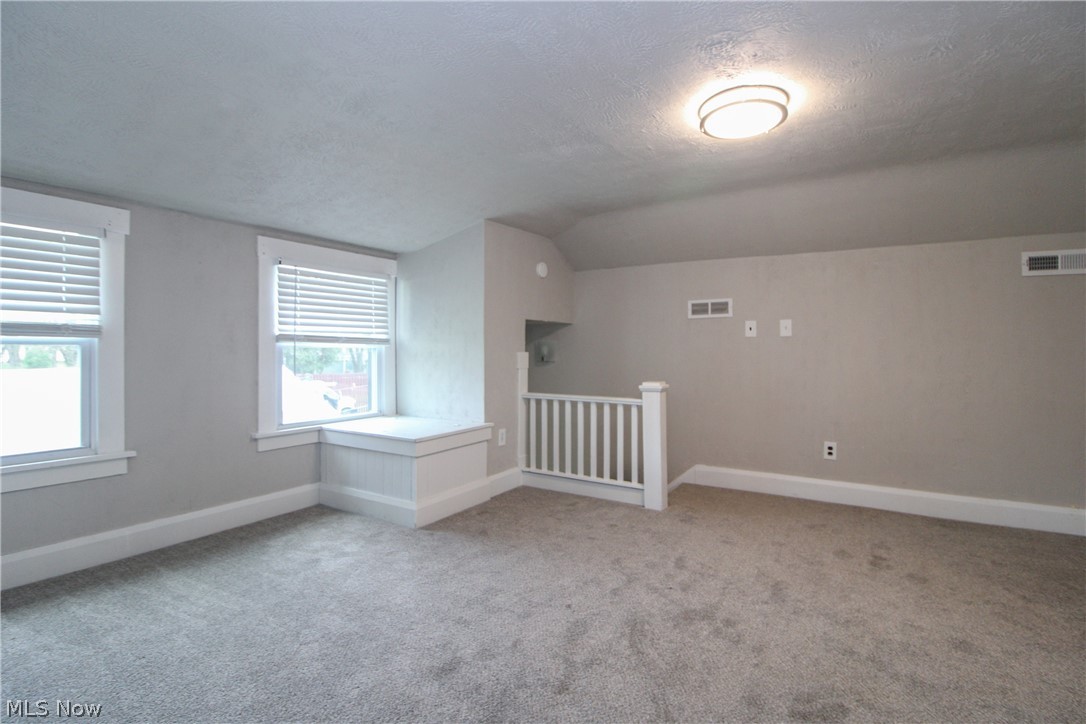 65 Duquesne Street Columbiana OH 44408