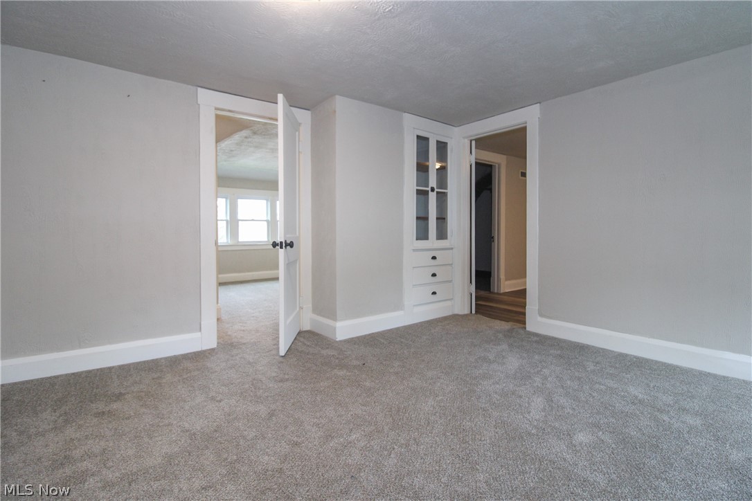 65 Duquesne Street Columbiana OH 44408