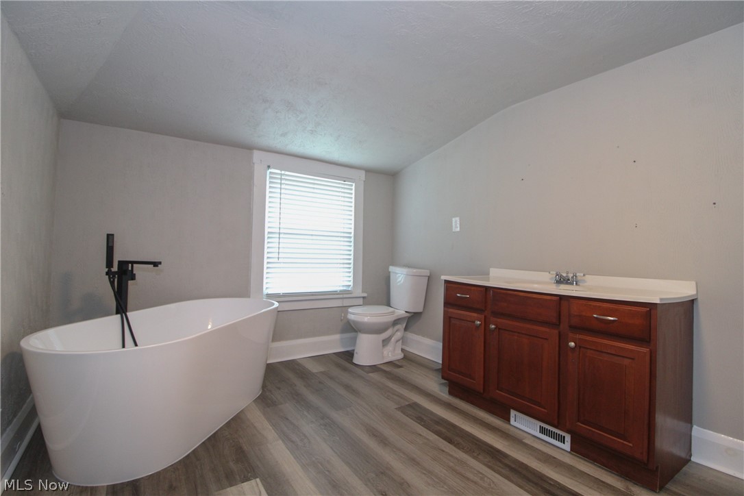65 Duquesne Street Columbiana OH 44408
