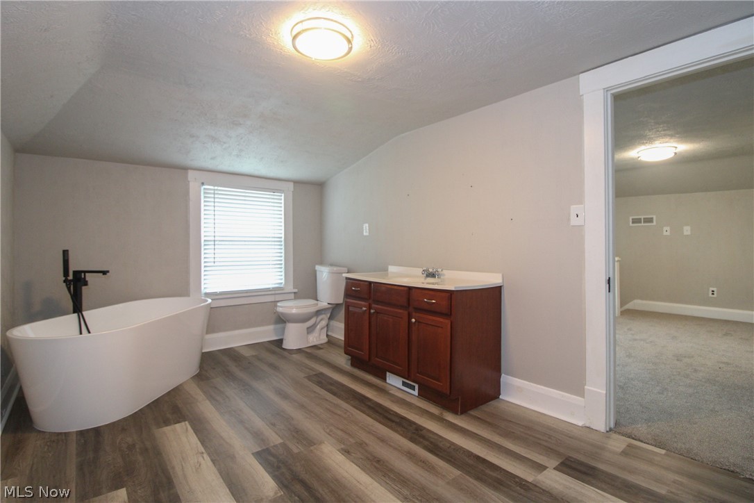 65 Duquesne Street Columbiana OH 44408