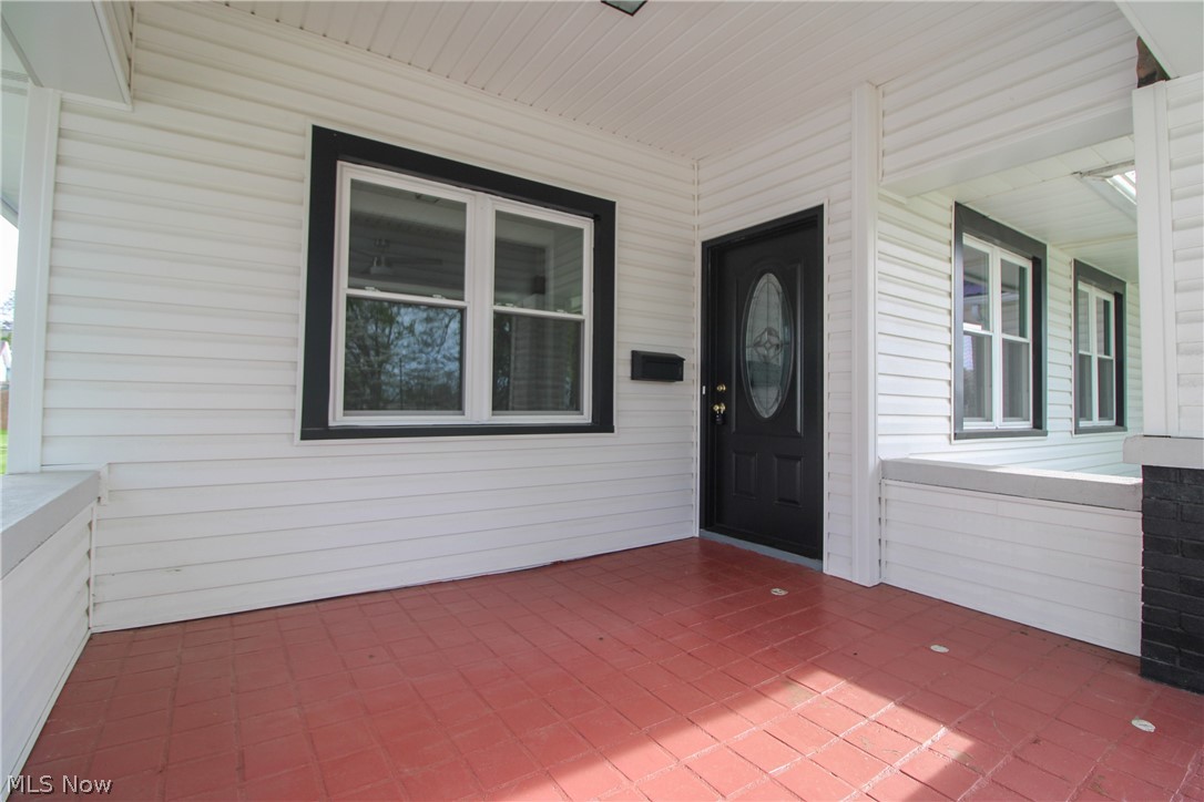 65 Duquesne Street Columbiana OH 44408