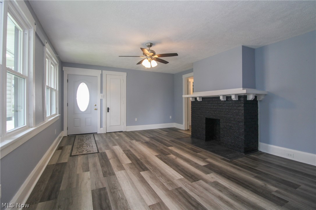 65 Duquesne Street Columbiana OH 44408