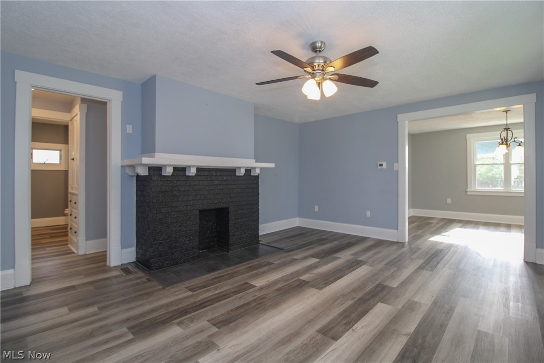 65 Duquesne Street Columbiana OH 44408