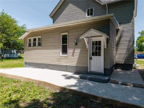 30 16th Street NW Barberton OH 44203