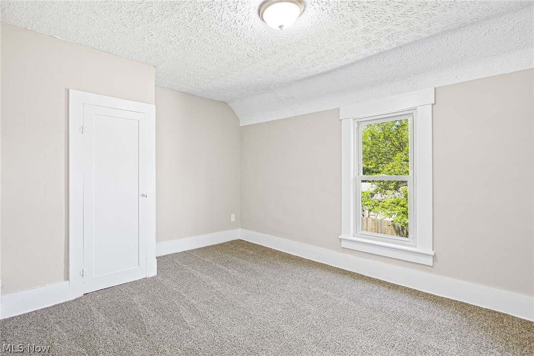30 16th Street NW Barberton OH 44203
