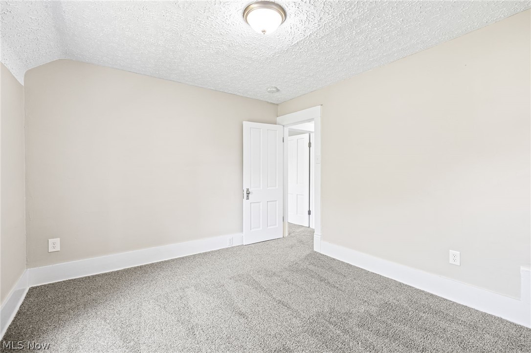 30 16th Street NW Barberton OH 44203