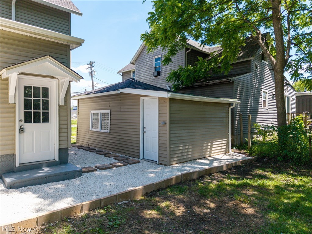 30 16th Street NW Barberton OH 44203