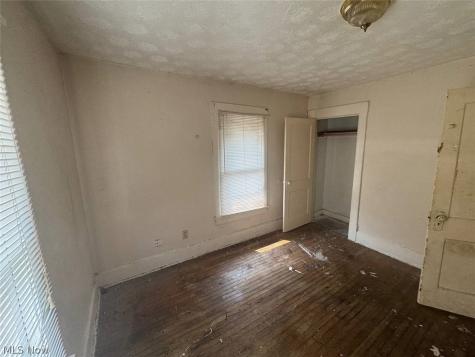 1958 4th Street NE Canton OH 44704