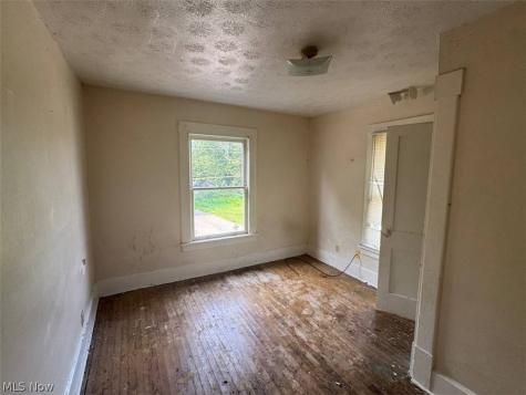 1958 4th Street NE Canton OH 44704