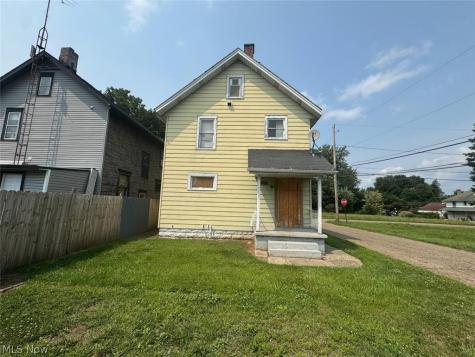1958 4th Street NE Canton OH 44704