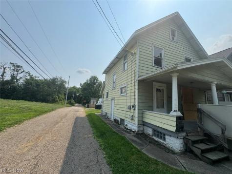 1958 4th Street NE Canton OH 44704