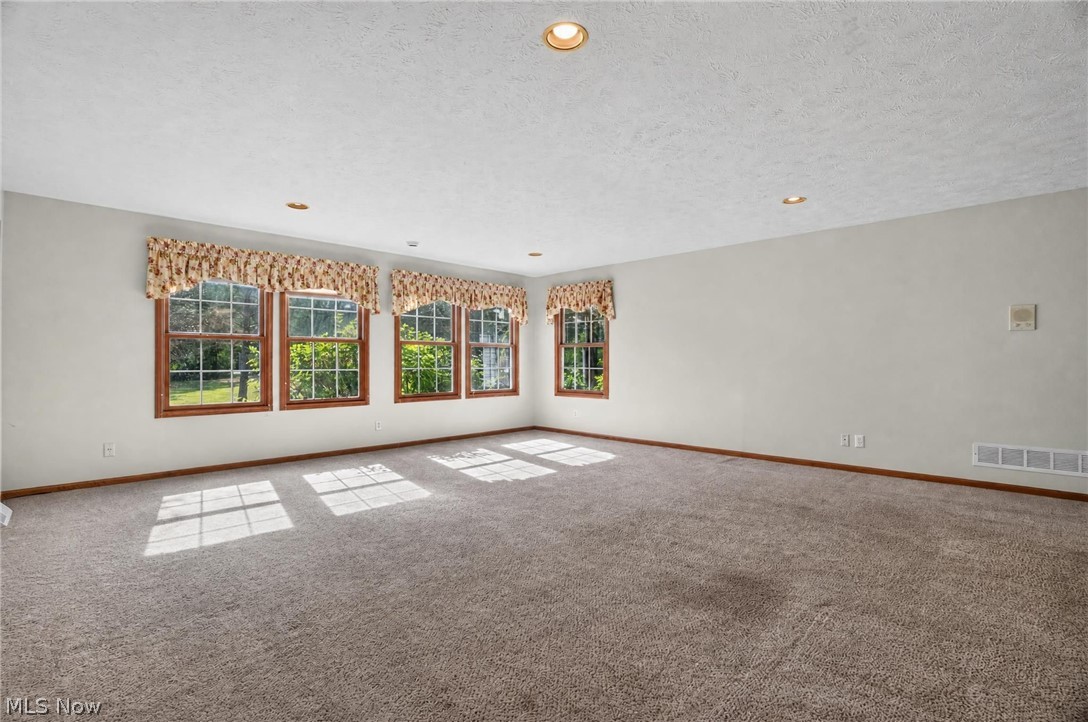 13780 Caves Road Novelty OH 44072