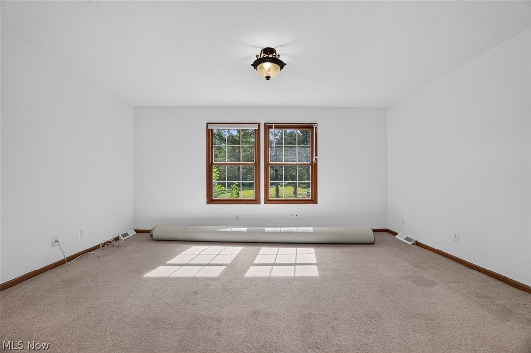 13780 Caves Road Novelty OH 44072