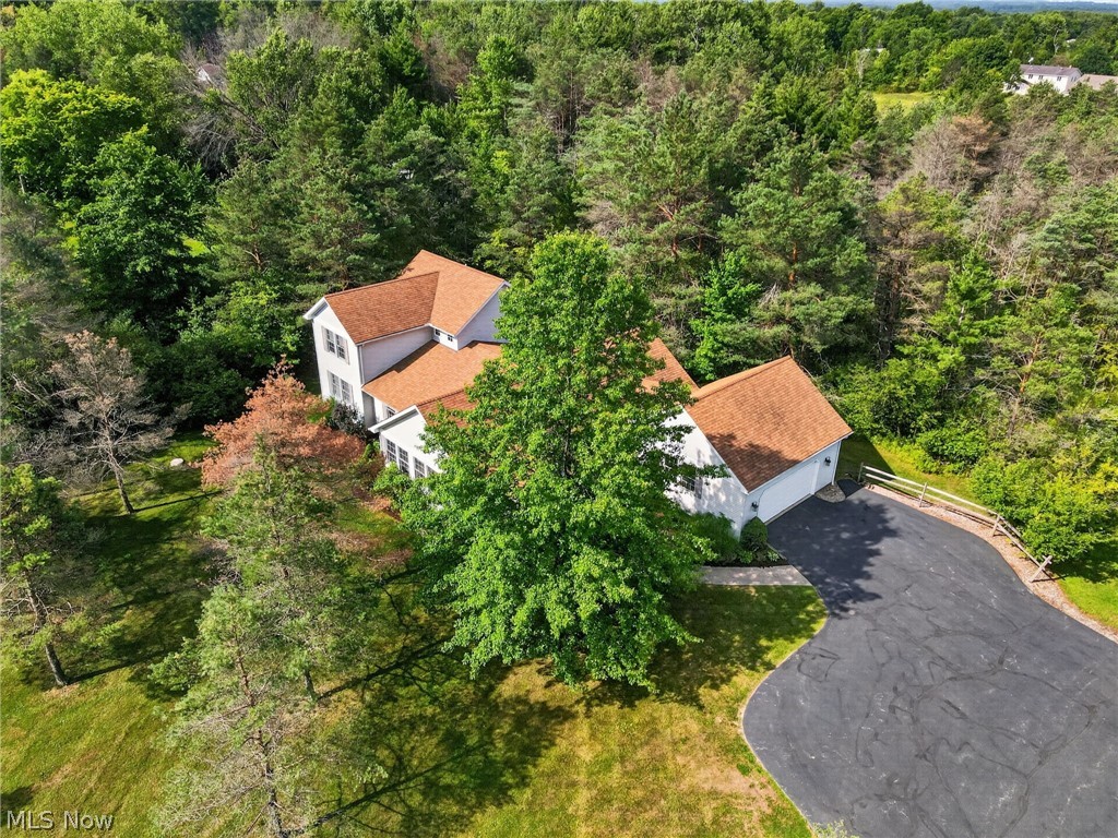 13780 Caves Road Novelty OH 44072