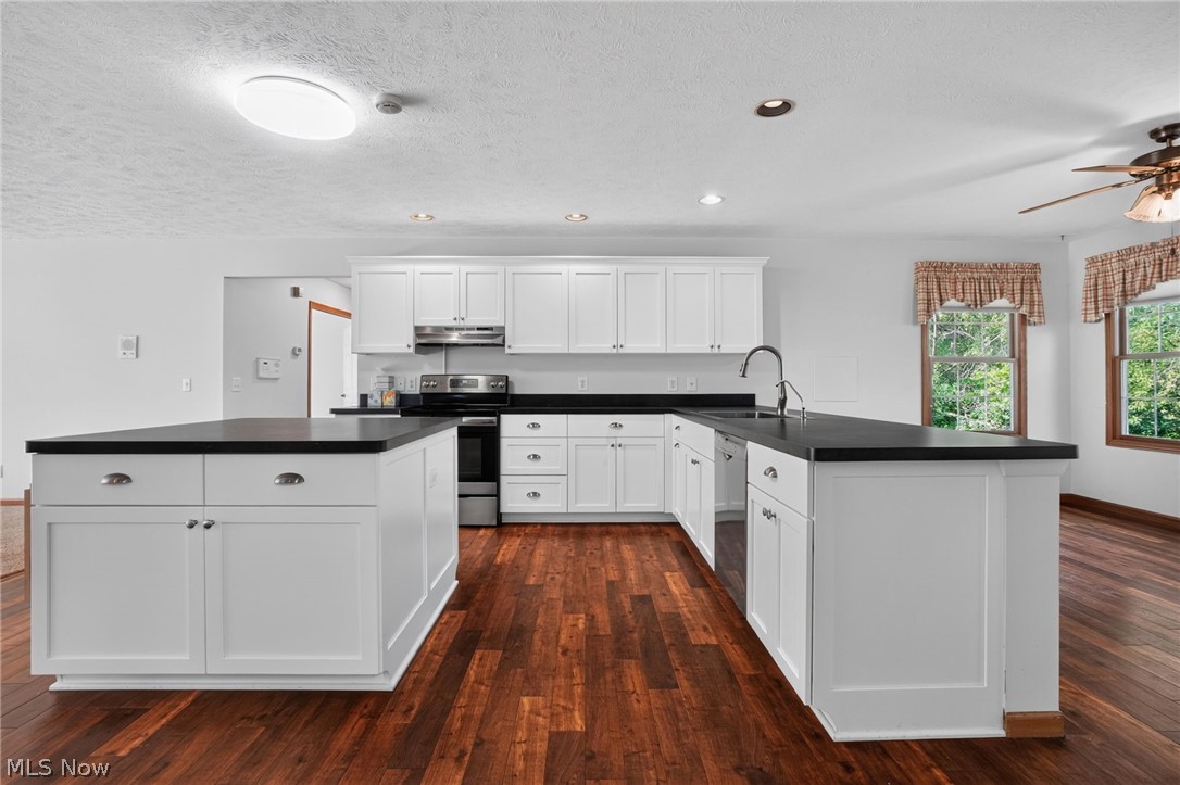 13780 Caves Road Novelty OH 44072