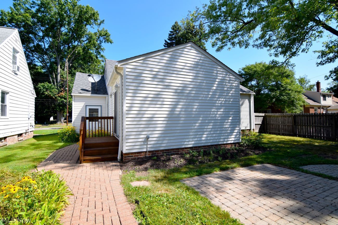 4272 Bluestone Road South Euclid OH 44121