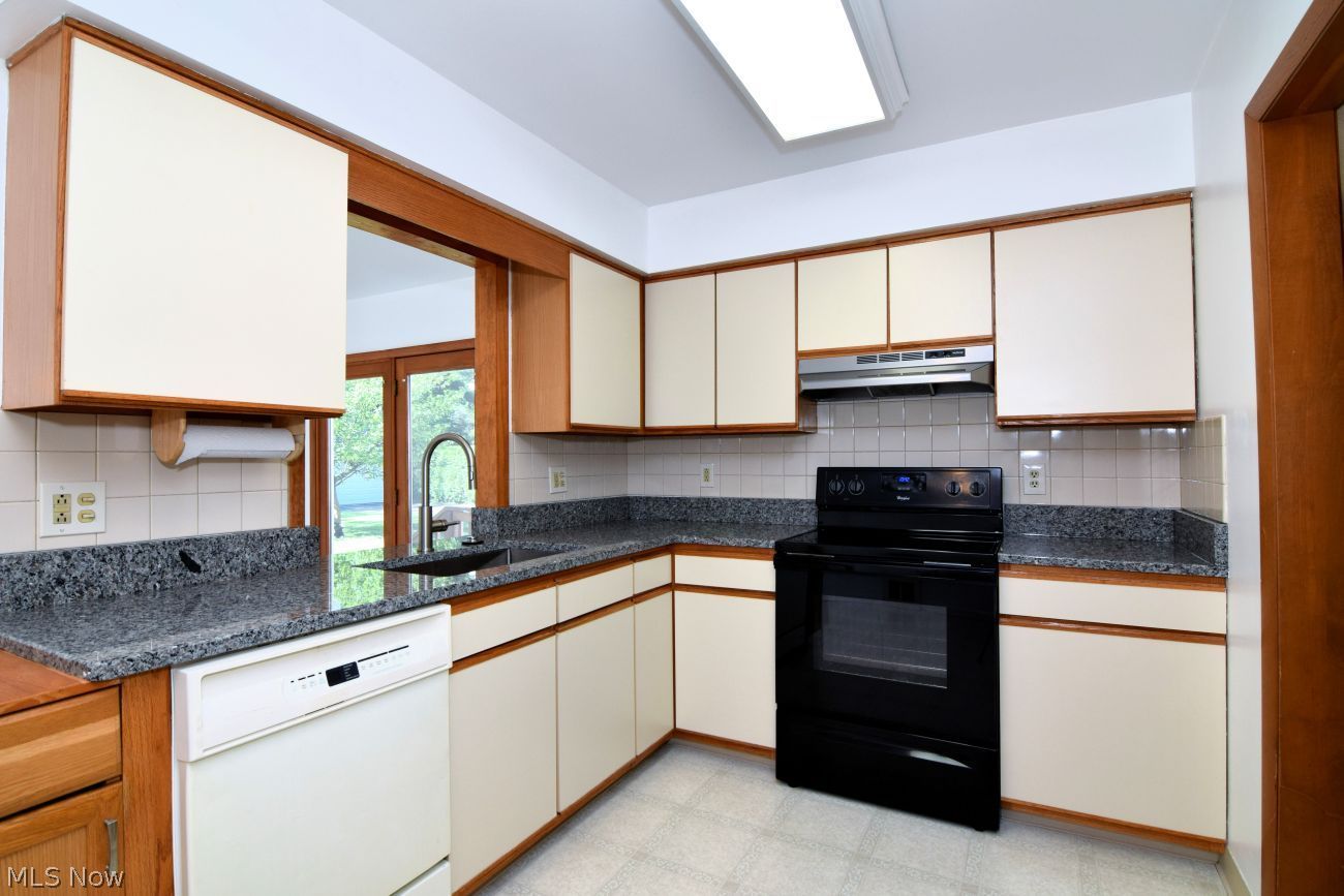 4272 Bluestone Road South Euclid OH 44121