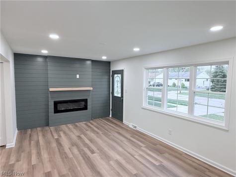 14306 Parkman Boulevard Brook Park OH 44142
