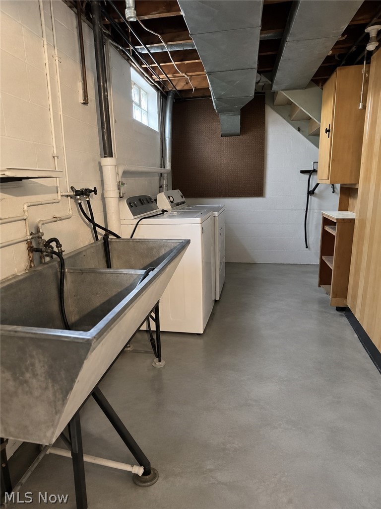 947 Krehl Avenue Girard OH 44420