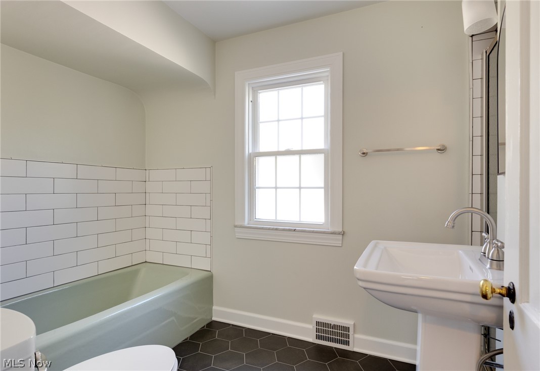 3655 Traver Road Shaker Heights OH 44122