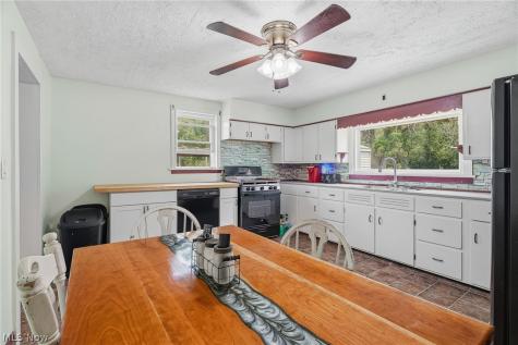 624 Guy Street NW Massillon OH 44647