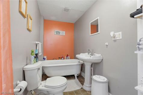 624 Guy Street NW Massillon OH 44647