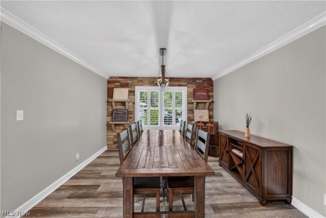 423 Winding Way Wadsworth OH 44281