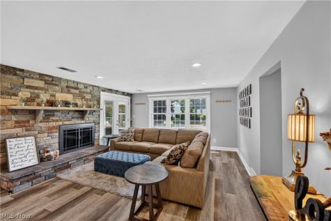 423 Winding Way Wadsworth OH 44281