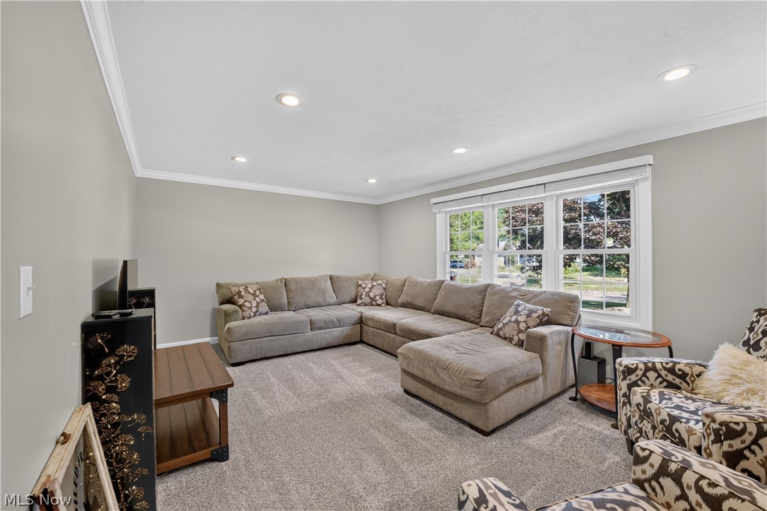 423 Winding Way Wadsworth OH 44281