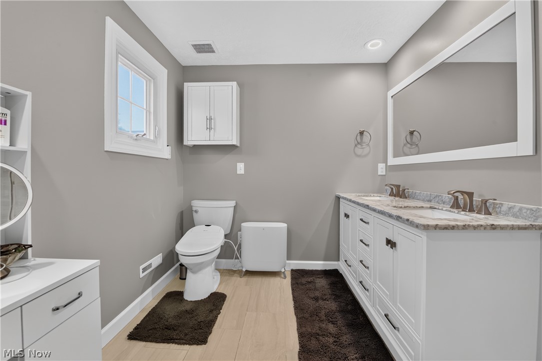 423 Winding Way Wadsworth OH 44281