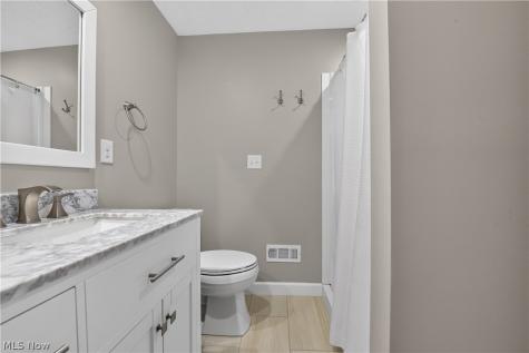 423 Winding Way Wadsworth OH 44281