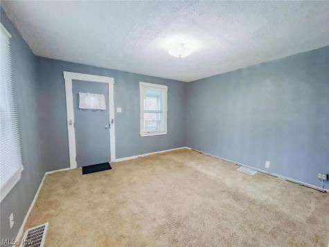 445 Saint Louis Avenue Youngstown OH 44511