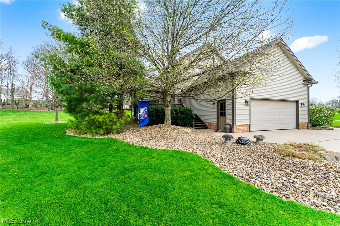 98 Jade Circle Canfield OH 44406