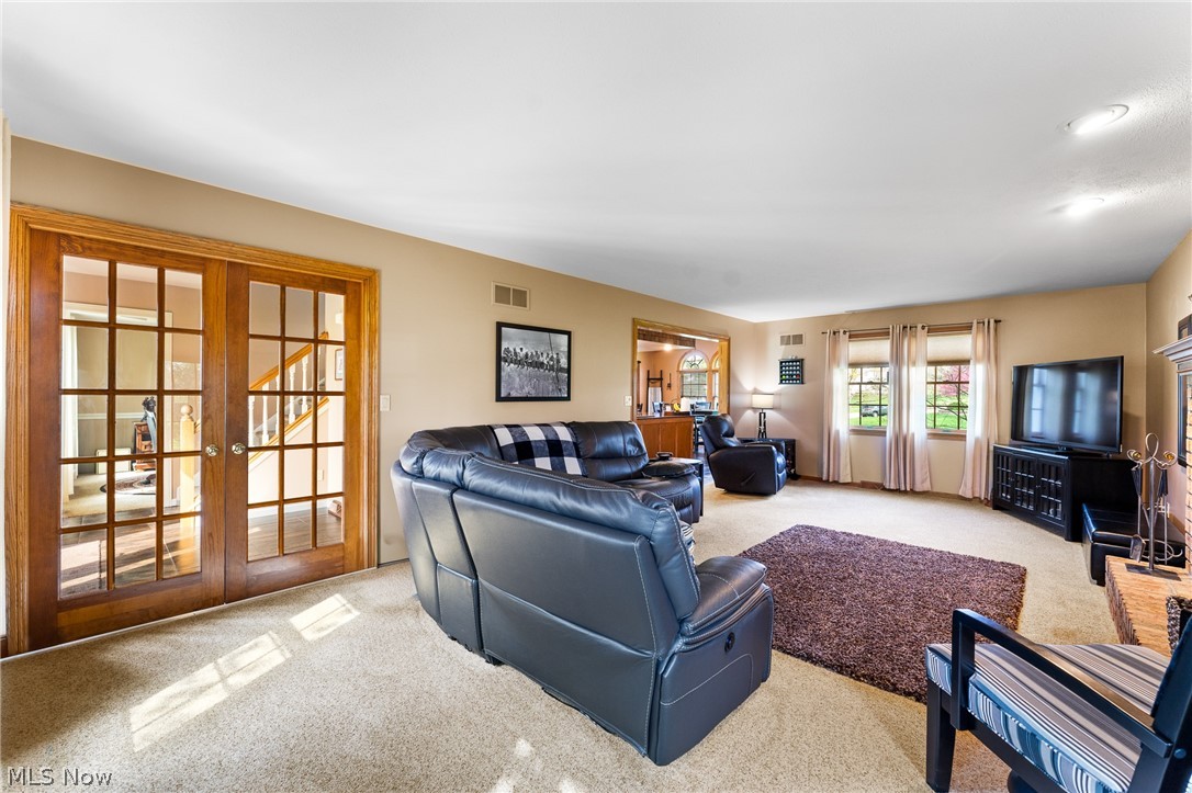 98 Jade Circle Canfield OH 44406