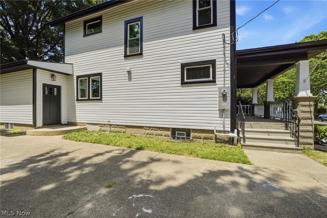 313 S Summit Street Smithville OH 44677