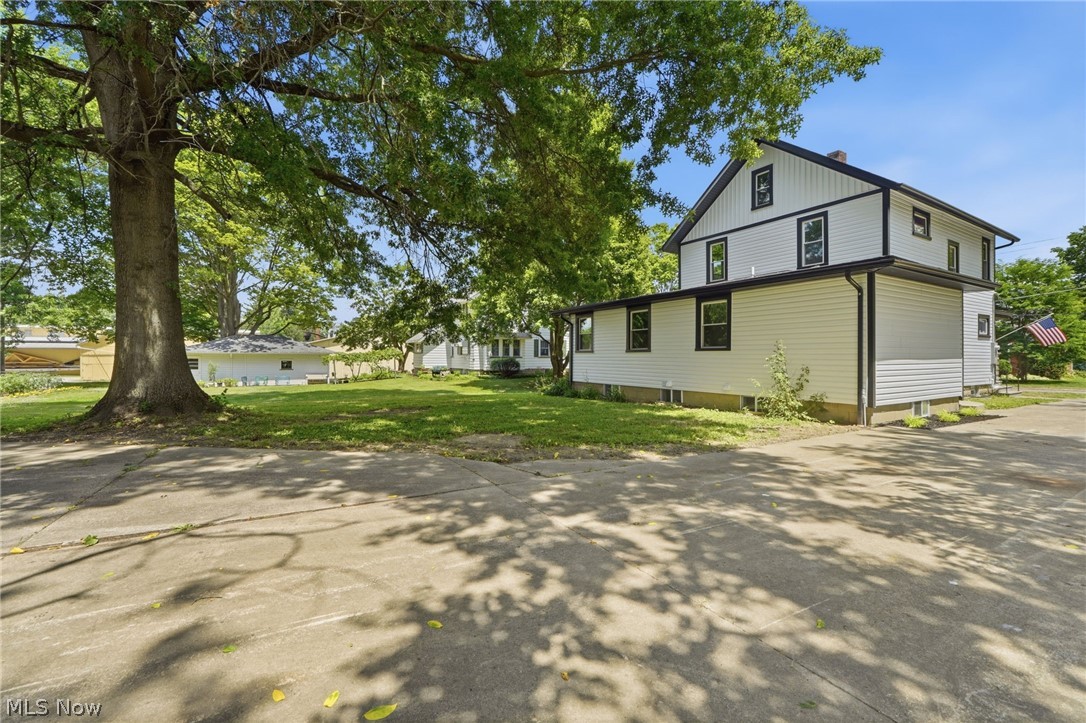 313 S Summit Street Smithville OH 44677