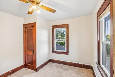 2211 20th Street SW Akron OH 44314