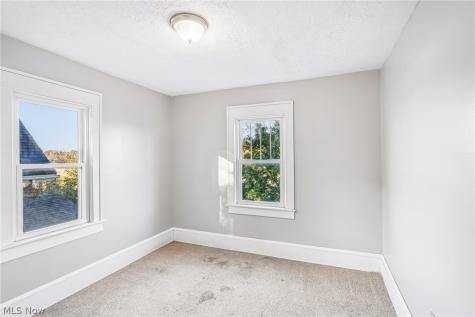 2211 20th Street SW Akron OH 44314