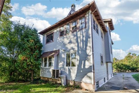 2211 20th Street SW Akron OH 44314