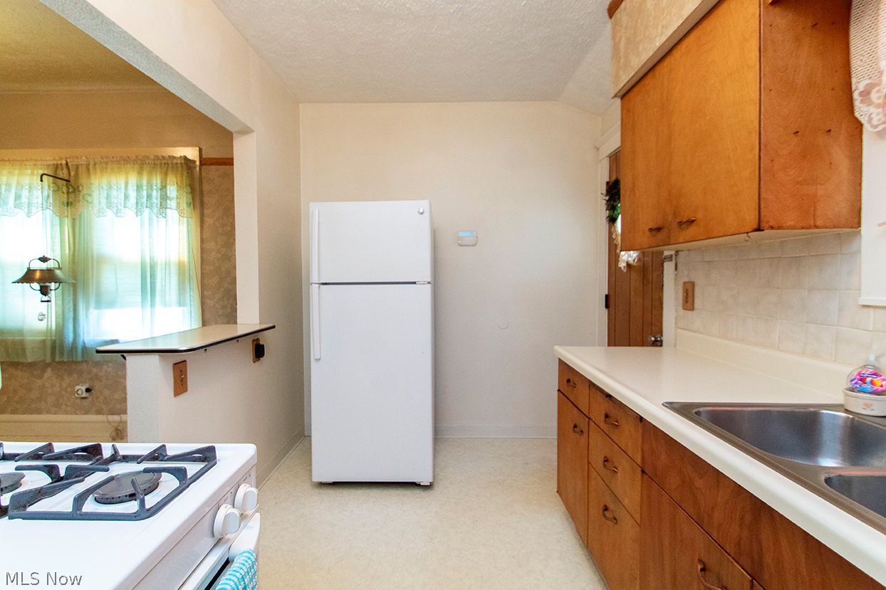 11116 Parkhurst Drive Cleveland OH 44111
