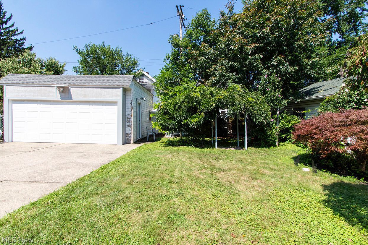 11116 Parkhurst Drive Cleveland OH 44111