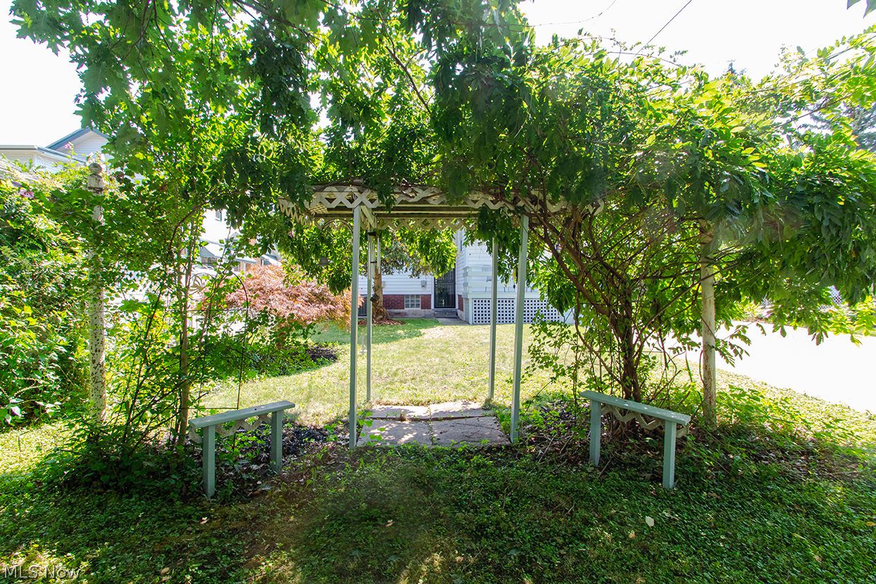 11116 Parkhurst Drive Cleveland OH 44111
