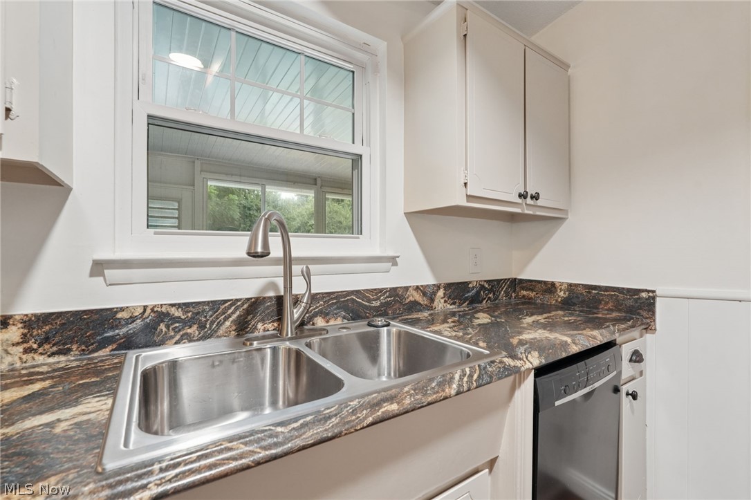 4977 Warminster Drive Columbus OH 43232
