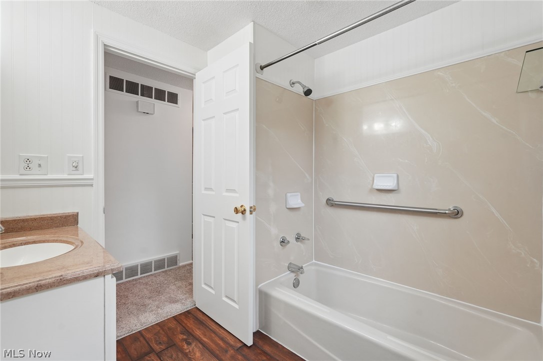 4977 Warminster Drive Columbus OH 43232
