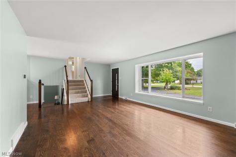 15038 Alexander Road Walton Hills OH 44146