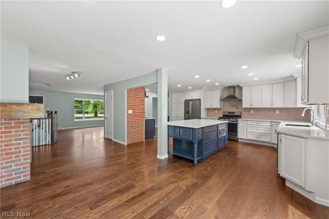 15038 Alexander Road Walton Hills OH 44146