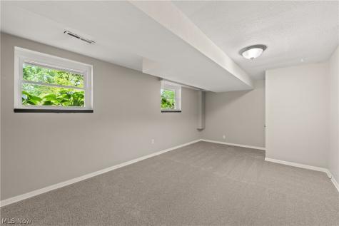 15038 Alexander Road Walton Hills OH 44146