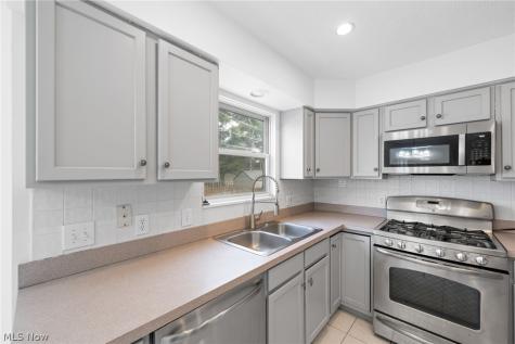 29008 Uxbridge Drive Willowick OH 44095
