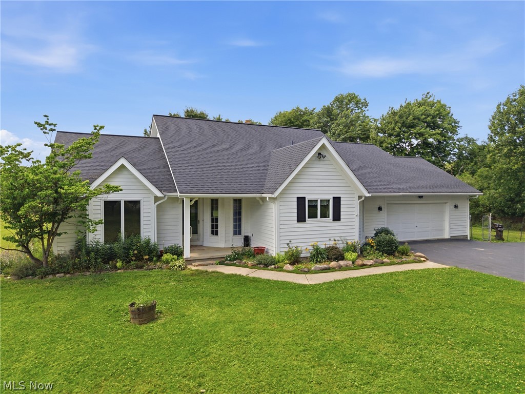 18330 Shaw Road Chagrin Falls OH 44023